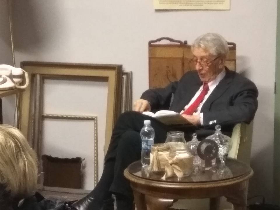 Trapezisti's tweet photo. Aiutateci a divulgare per non chiudere la nostra libreria indipendente
#unareteperitrapezisti
@Corrado_Augias #librerieindipendenti @repubblica
https://t.co/iLRsRZpPTI https://t.co/u2KbUECOtC