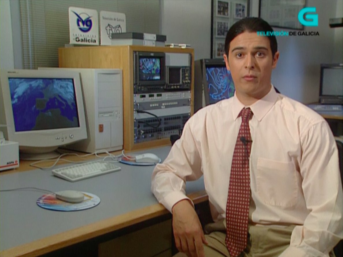 mbarreiro_tve's tweet image. No se me ocurre mejor forma de distraeros de este viernes lluvioso!
Podría parecer del período cuaternario... y lo es ...
20 años los que me separan de esta imagen.
Cuanto más compartáis y os riáis, mas probabilidad de escampar !! 

#borrascabarreiro #blackfriday #conbuenhumor