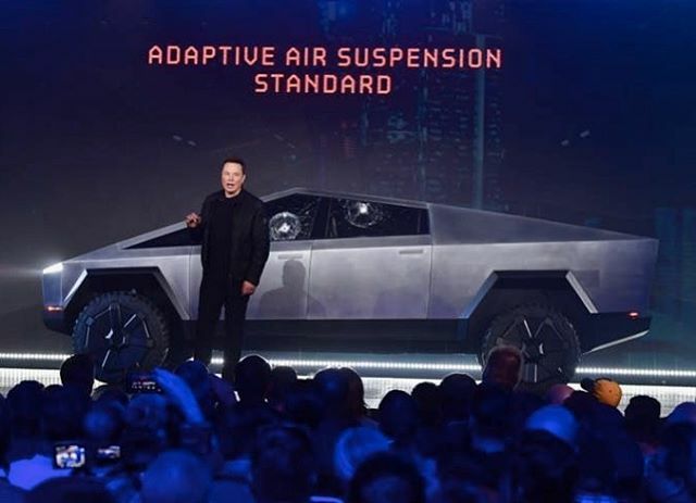 form>function>fiction?
.
Masterstroke in industrial design or Delorean’esque legacy? .
.
#tesla #teslatruck #electric #electriccars #elonmusk #delorean bit.ly/35oOIeQ