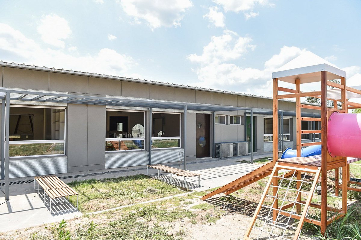 #SeguimosHaciendo En Pichanal, <a href="/UrtubeyJM/">Juan Manuel Urtubey</a> inauguró la planta de pavimentación para municipios del norte, supervisó la construcción del relleno sanitario y la planta de separación de residuos y recorrió las obras en el jardín Nº4152. Más info 👉 bit.ly/35qXEQY