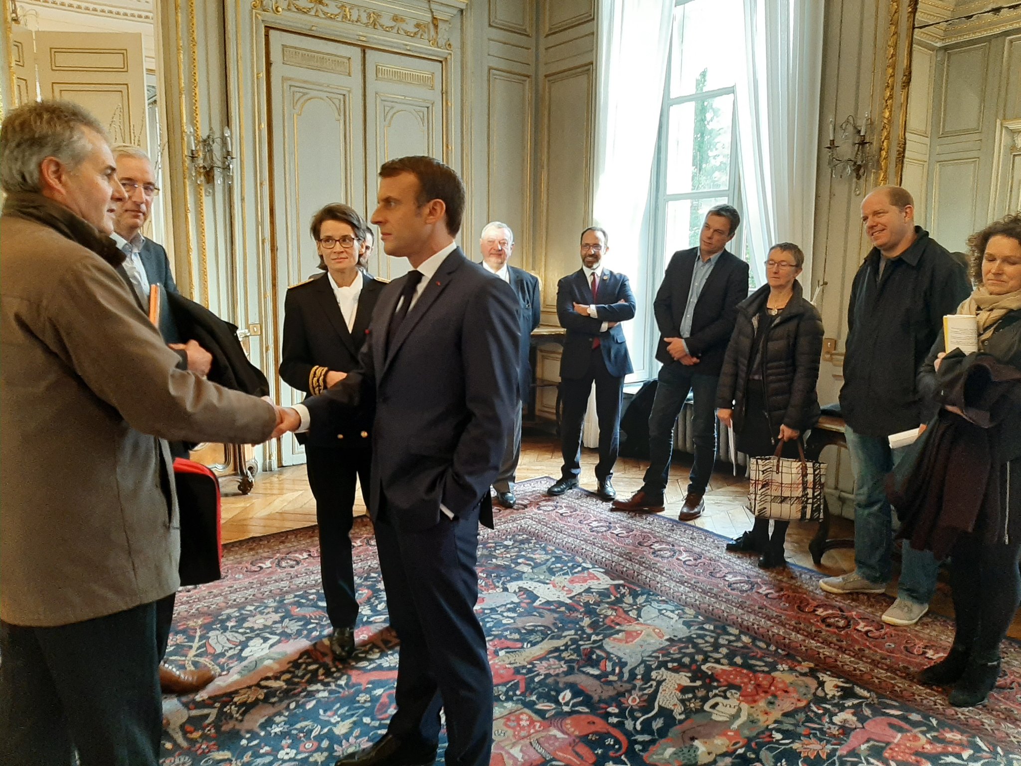 IL va faire des miracles (Macron inside) - Page 3 EJ-_l-mWkAAzRcK?format=jpg&name=4096x4096