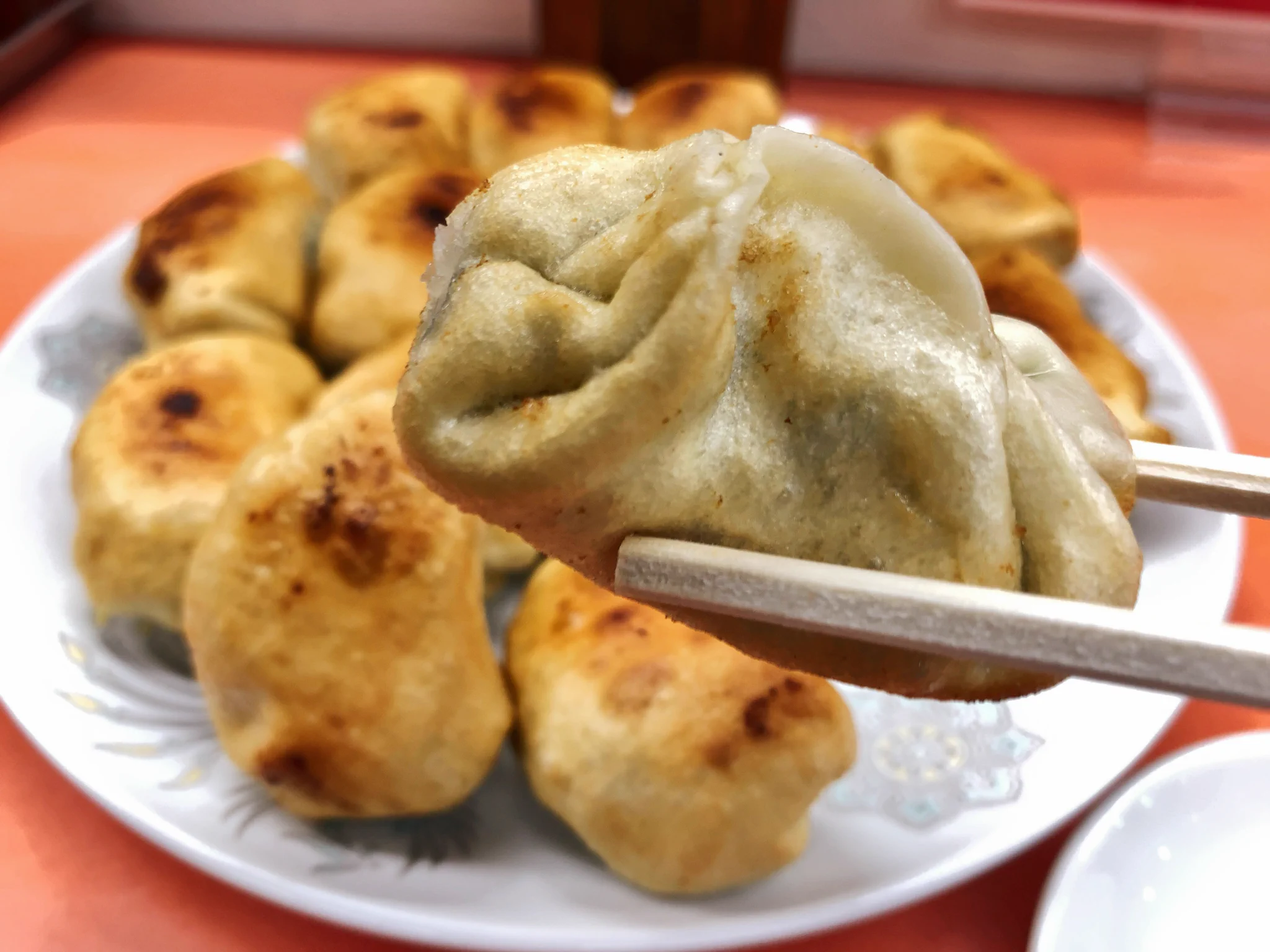 神奈川県相模原市の絶品グルメ！『ギョウザの萬金』