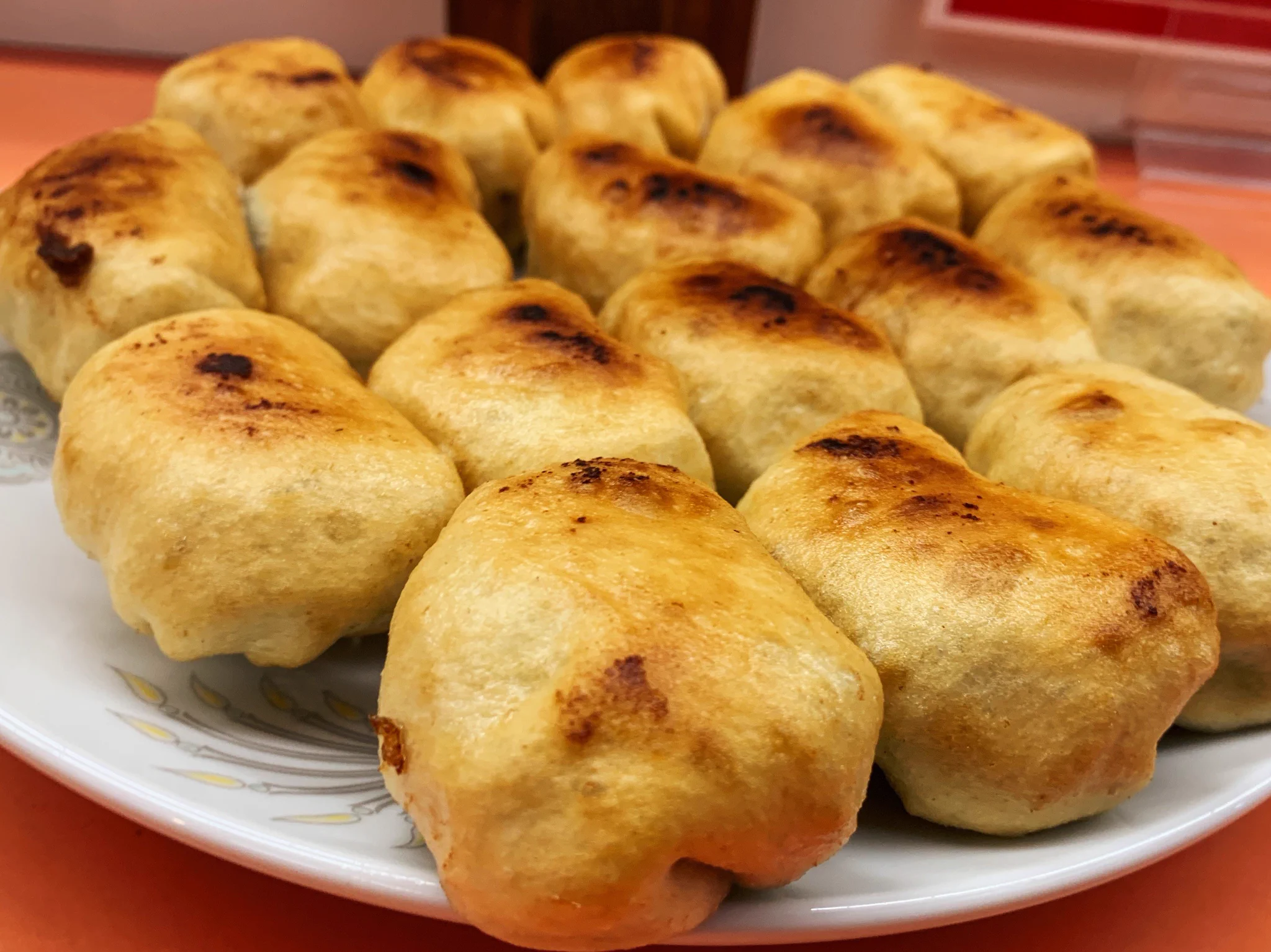 神奈川県相模原市の絶品グルメ！『ギョウザの萬金』