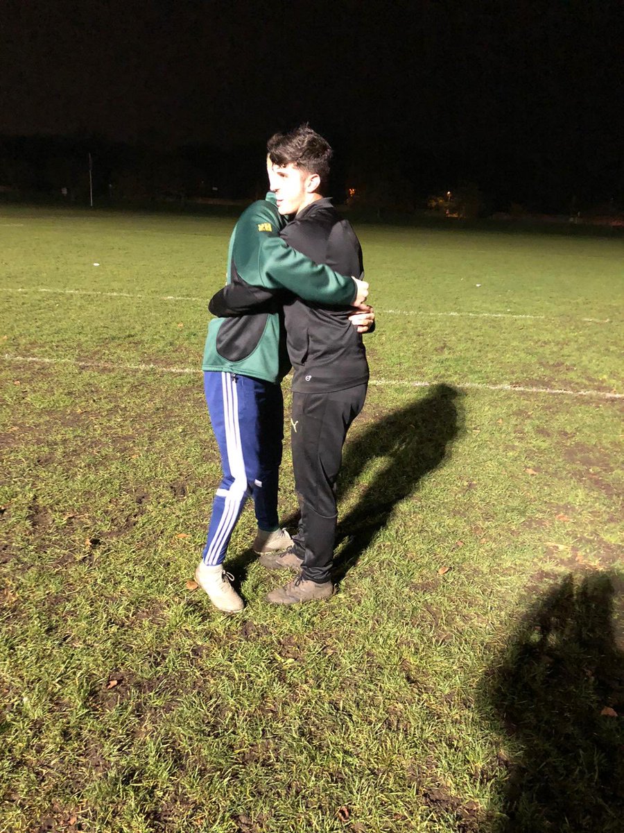 windsorrugby's tweet photo. WINDSOR RUGBY CLUB UNDER 16s | Great working last night, the boys didnβt let the cold stop then from having a great contract session.
Next stop WEYBRIDGE VANDALS this Sunday!!!
GOOD LUCK BOYS
#WHERESYOURCASTLE #ONECLUB #RUGBYISBACK #UNDER16s #WINDSOR #WRFC πΉ πΈ @bdeye47 https://t.co/d5YDHQxXih
