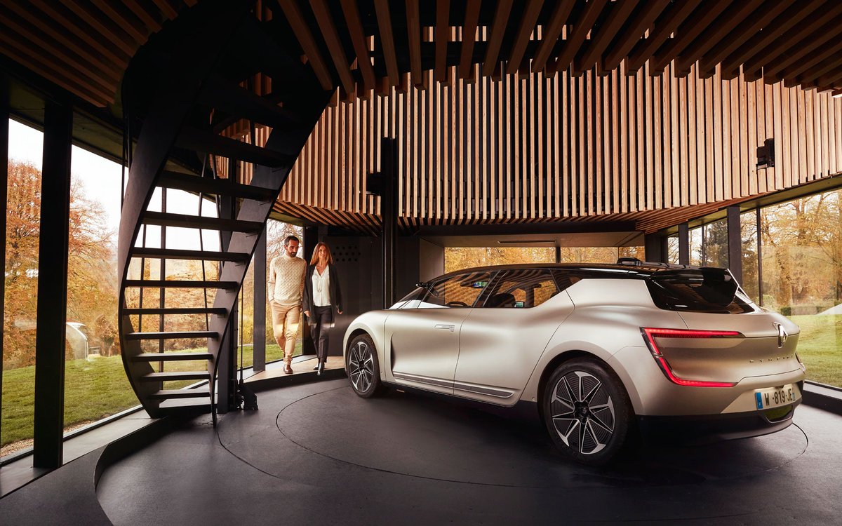 FrancoisRenard's tweet photo. #CMTalk : présent à l’Automobile Club hier👌 Au programme une discussion anglée autour de l’avenir de l’automobile et des notions d' #Otium et #Negotium.
🚗L’automobile du futur : un espace d’Otium qui nous permettra de nous enrichir grâce au contenu #WeAreRenault https://t.co/NesdDwCHRu