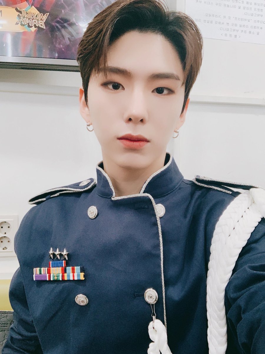 Prince Seoho       Prince Kihyun