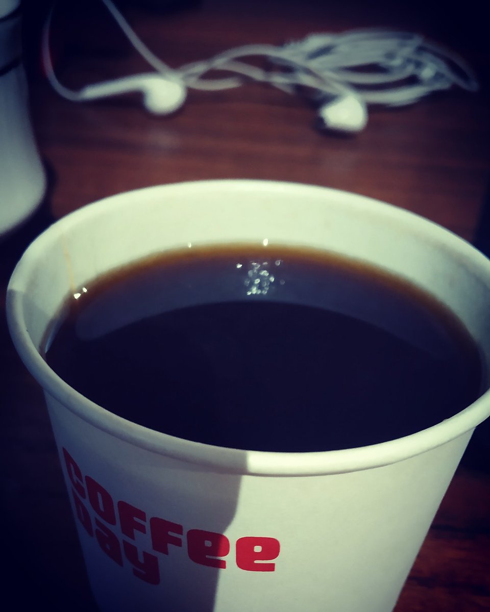 anujpareeek's tweet photo. CoffeeWriter 🤣 @anujpareeek
#writerszone #advertisingwriter #advertisingcopy #anujpareek #scriptwriterslife #writersofindia #writerslife #creativewriter #storyteller #advertising https://t.co/YrccajUWc9