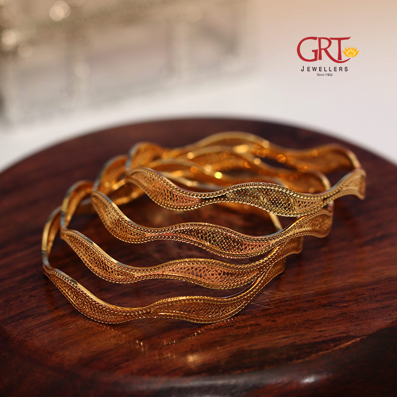 Buy Impressive Matt Finish Butterfly Gold Bracelet |GRT Jewellers