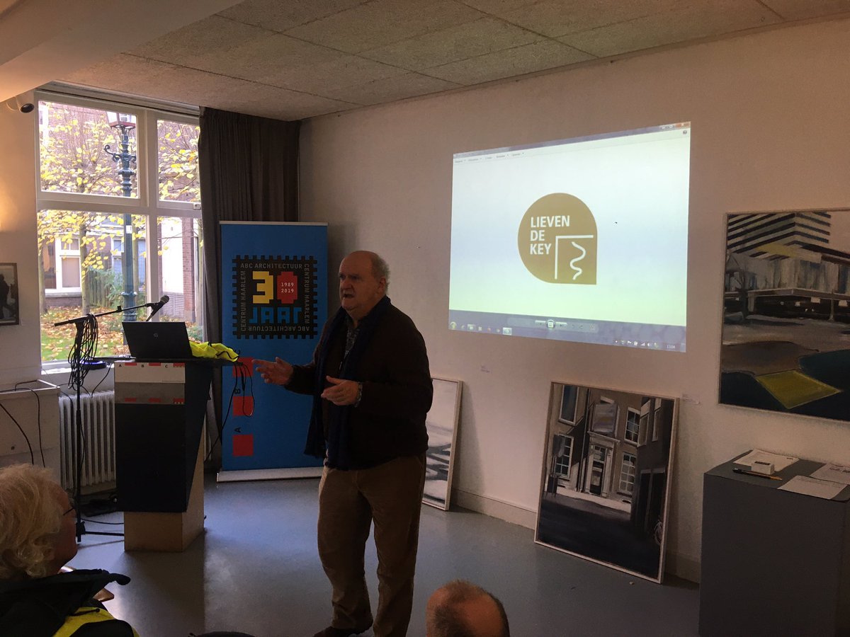 Briefing deelnemers fietstocht Lieven De Keypenning 2019 Haarlem in <a href="/ABCHaarlem/">ABC archi.centr.Hrlm</a> . Zometeen wordt er langs de 10 genomineerde projecten gefietst met ter plekke toelichtingen door betrokken architecten, opdrachtgevers etc. Mooie traditie!