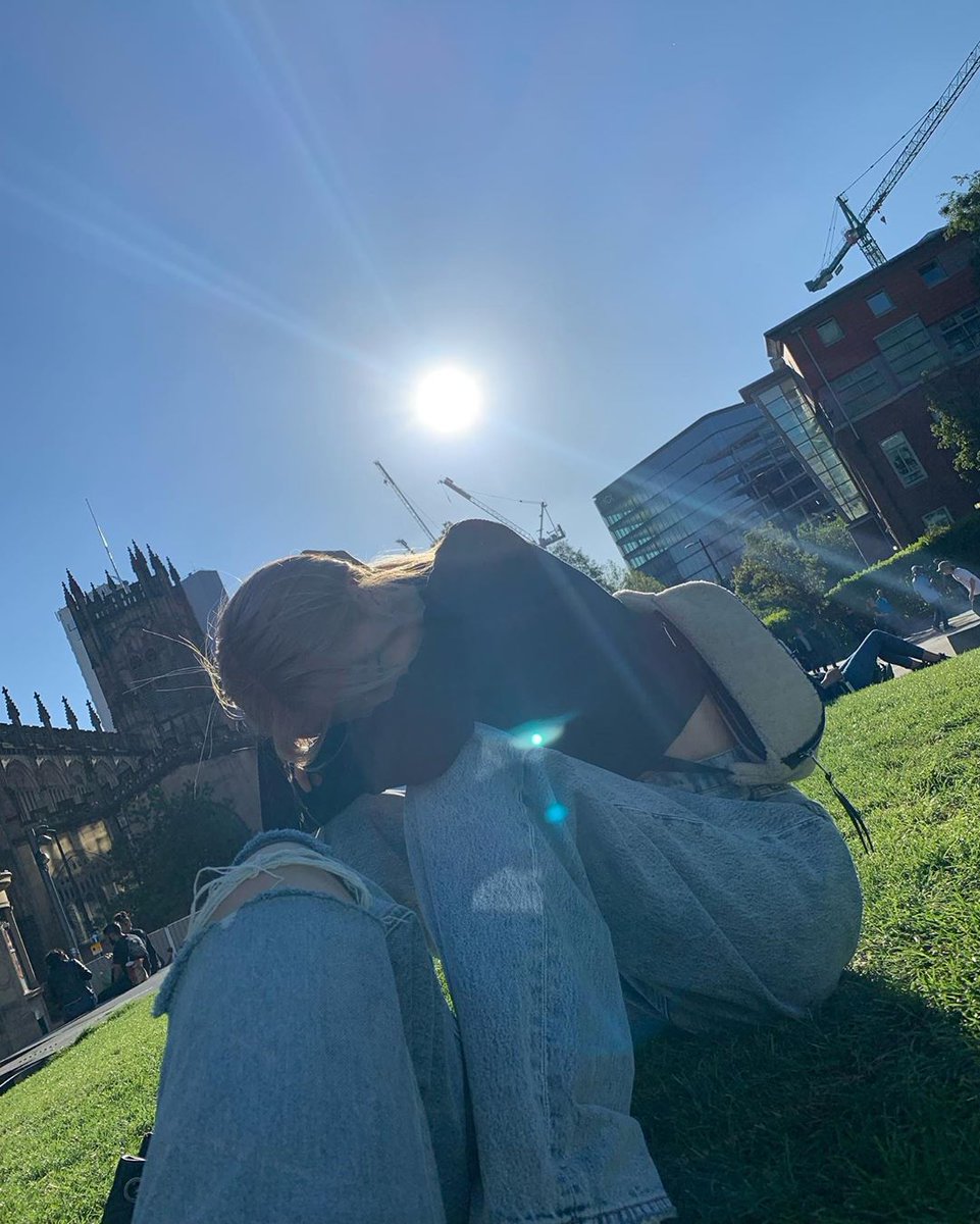 #roses_are_rosie
Taken by miss #lalalalisa_m. I think this one's from Manchester π€ https://t.co/EH5AQzLxf0