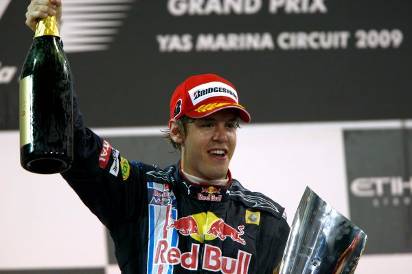 Sebastian Vettel became the first ever F1 driver to win at @ymcofficial in 2009. He got two another victories (2010 and 2013) afterwards.
📸 @MSI_Images
#Seb5 #Vettel #SebastianVettel #AbuDhabiGP