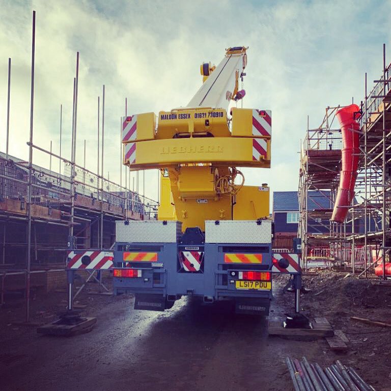 EasternCHire's tweet photo. V A R I O B A S E
Again demonstrating the very impressive #Variobase system on our Liebherr Cranes 😉 Happy Friday! 🖤
#liebherrcrane #mobilecrane #cranehire #craneoperator #craneporn @liebherrgb https://t.co/20zTf3rYsI