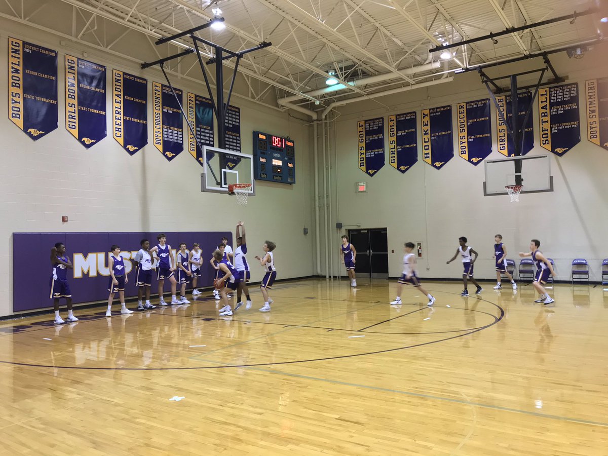LAMustangsBB's tweet photo. Our middle school team is getting after it this morning! Great morning practice for the Mustangs! 

#LightItUp #LipscombBasketball https://t.co/CnYU2TCpCD
