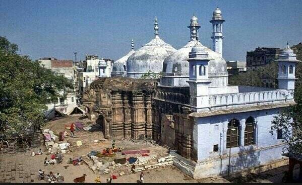 construct Islamic Durgahs, Mosques, Khanqahs, Mazars, Tombs.Out of thousands of them , here is the list of some popular temples converted into a mosques.1. THE RAM JANMABHOOMI TEMPLE , Ayodhya - BABRI MASJID Indian supreme court has said that babri masjid is on the