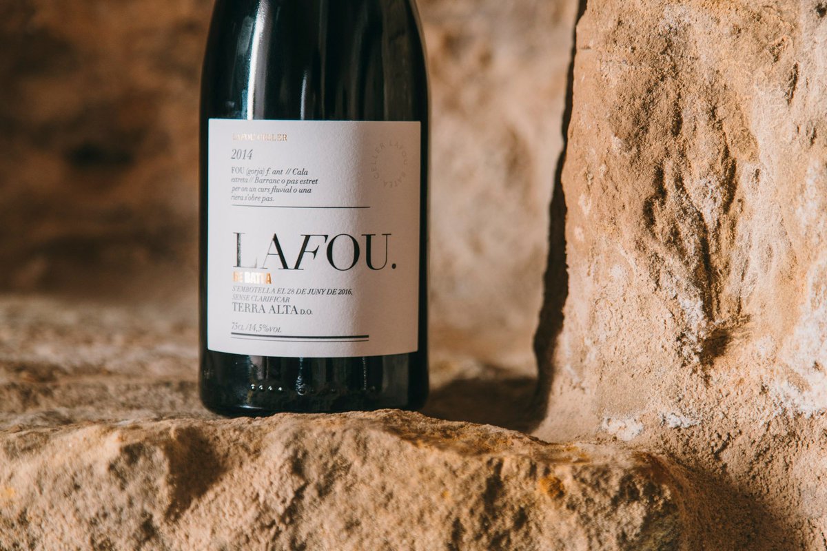 lafouceller's tweet image. LaFou de Batea 2016, el vi més ben puntuat de la Terra Alta per la Guía de Vinos Gourmets 2020 🍷🏅Amb 95 punts, la guia en destaca el seu pas vellutat i excel·lent acidesa, i un equilibri de principi a fi amb un persistent final #puntuació #guia #proensa #TerraAlta @doterraalta