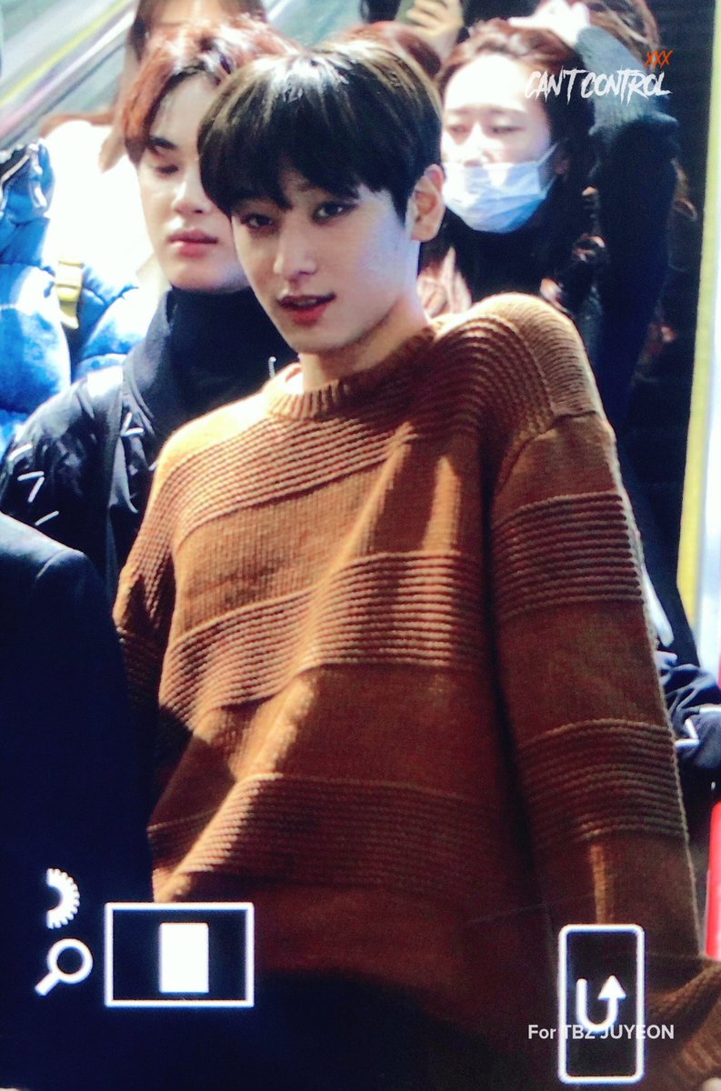 cantcontroljy's tweet image. 191122 니트 장난아냐😢 #THEBOYZ #더보이즈 #주연 #JUYEON #통제불능