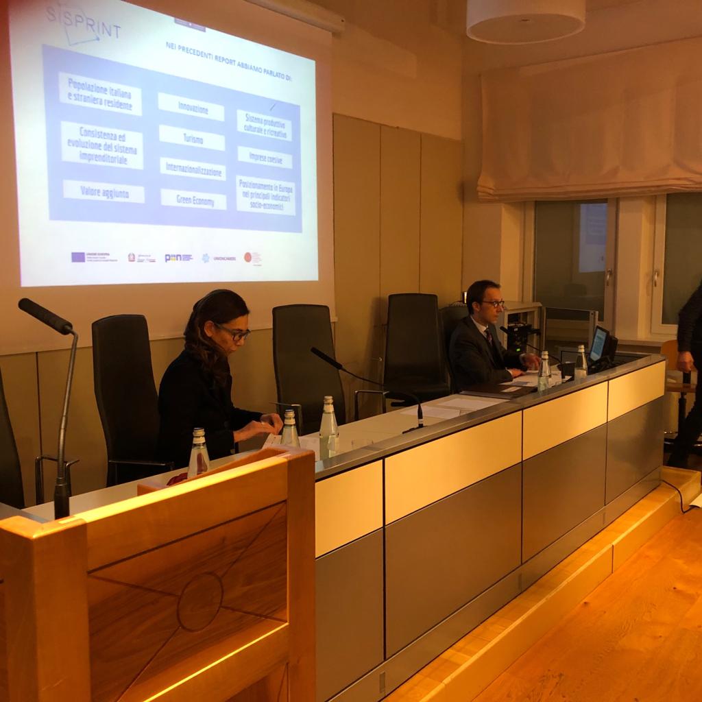 unioncamere's tweet photo. Ieri #SISPRINTINTOUR3 ha fatto tappa alla Camera di commercio di #Trento. Obiettivo del nuovo tour di #SISPRINT: avvicinare sempre più le esigenze delle #imprese all'offerta di strumenti e di misure di intervento delle pubbliche amministrazioni https://t.co/CFnWPlRbRo https://t.co/3vcEFWWeZJ