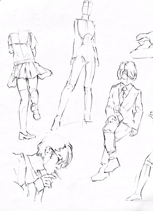 ポーズ練習です!

服を着ていると、途端にわからなくなったりして
自然にポーズ組み立てられる人は本当すごいなぁと思う 