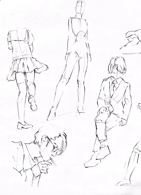 ポーズ練習です!

服を着ていると、途端にわからなくなったりして
自然にポーズ組み立てられる人は本当すごいなぁと思う 