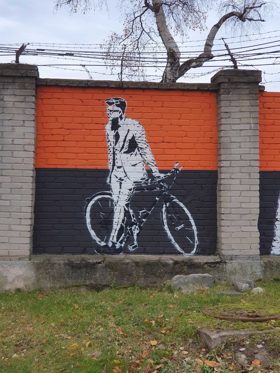 Charming arts in our neighbor area! ❤️ Wishing everyone has a colorful weekend! 

#FXPS #Services #Gamedev #Arts #Tallinn #weekend