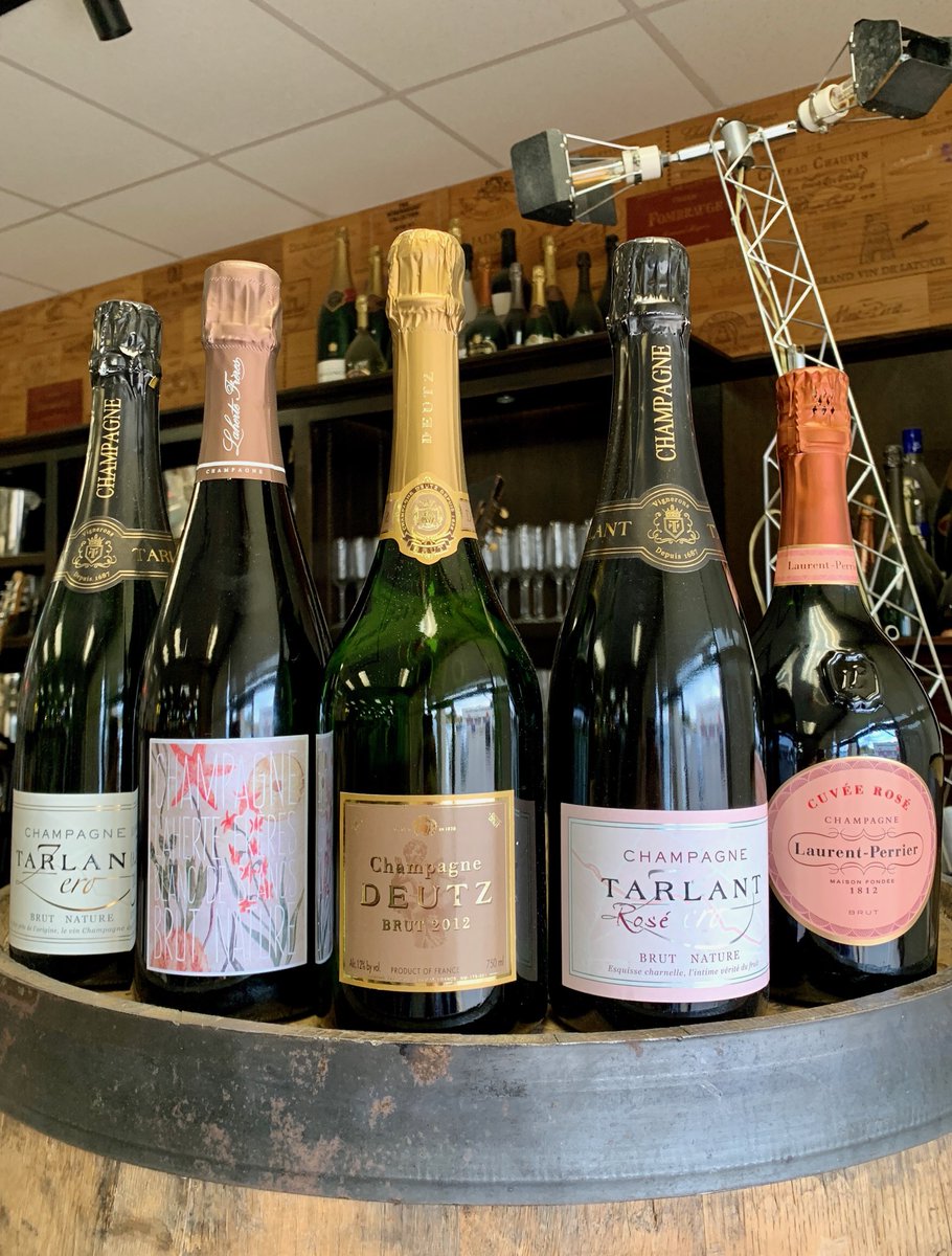 Pogoswineshop's tweet photo. No-Brainer Thanksgiving Red Burgundy for under $40 &amp; Tasting Today: Champagne Friday in Full Effect - https://t.co/auqbu7snng https://t.co/k4htsLwk8d