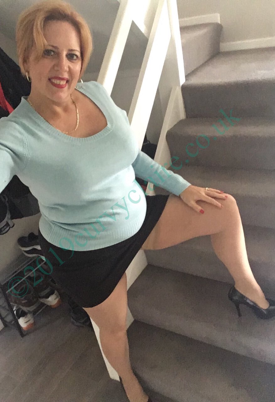 Curvy clare twitter.