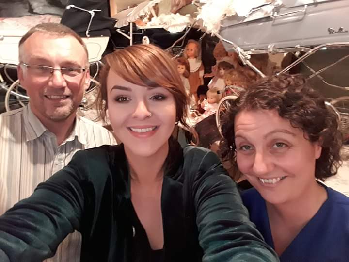 themileroses's tweet image. Fab 1st gig of our Netherlands tour! The doll's were a captive audience #rosesontour #aalten #guysanddolls #themileroses #folkmusic with a nod to #Nashville