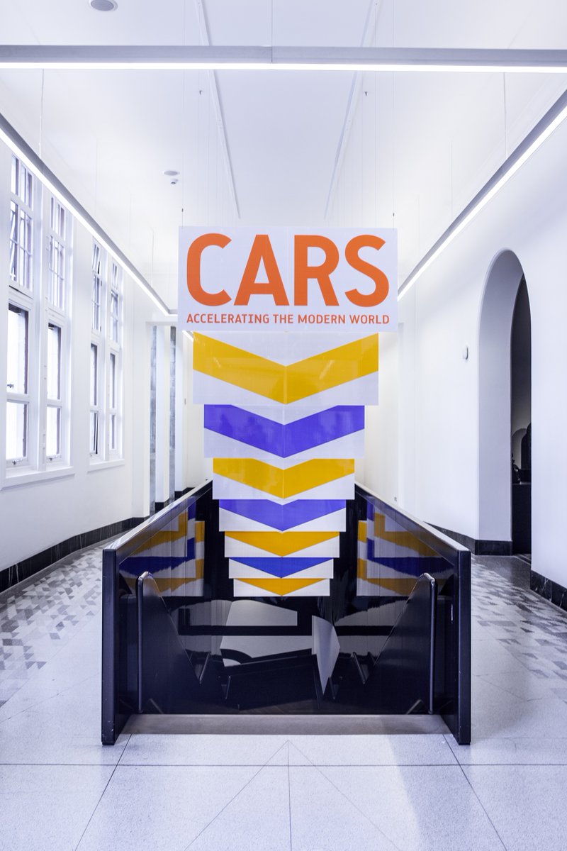 2019, novembre. La Fiat 600 Multipla del Centro Storico Fiat conquista Londra! L'iconica vettura è tra le protagoniste della mostra "Cars: Accelerating the Modern World", che apre domani al  @victoriaandalbertmuseum #FCAHeritage #VaVaVroom