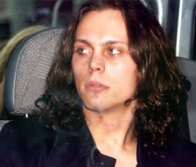 Happy Birthday to this beautiful, beautiful man hope Ville Valo well, happy and healthy 