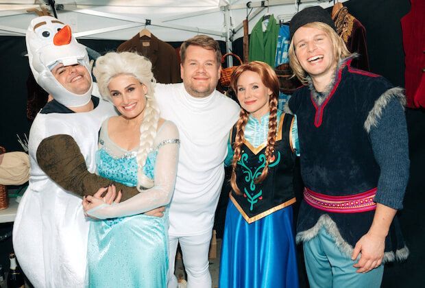 InsideTheMagic's tweet photo. James Corden Directs Crosswalk the Musical: Frozen
#frozen2 #crosswalkthemusical 

https://t.co/55riH7PmK2 https://t.co/JhG1VjpjU3