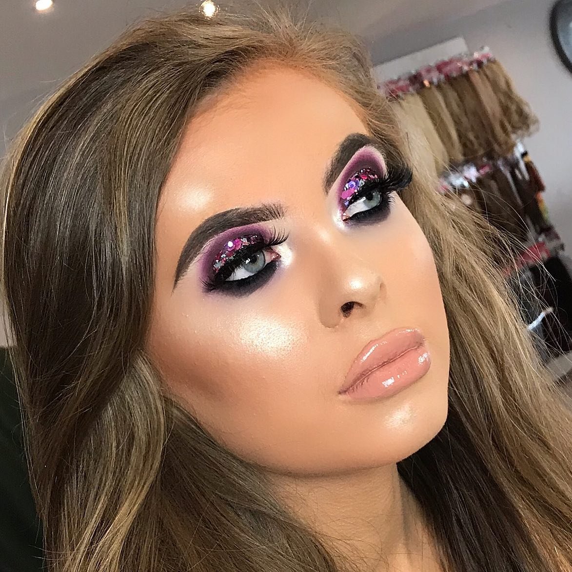 CrownbrushUK's tweet photo. ๐ @abbiesmakeupx used our 'City Lights' Eyeshadow palette ๐จ and Crown Pro Range Makeup Brushes for this KILLER look ๐
.
.
#crownbrush #makeupartist #ukmua #makeuplook #stepbystepmakeup #eyelook #eyeshadow #purpleeyeshadow #citylights #cutcreasetutorial #eyeshadowtutorial https://t.co/YVqhxBkVAt