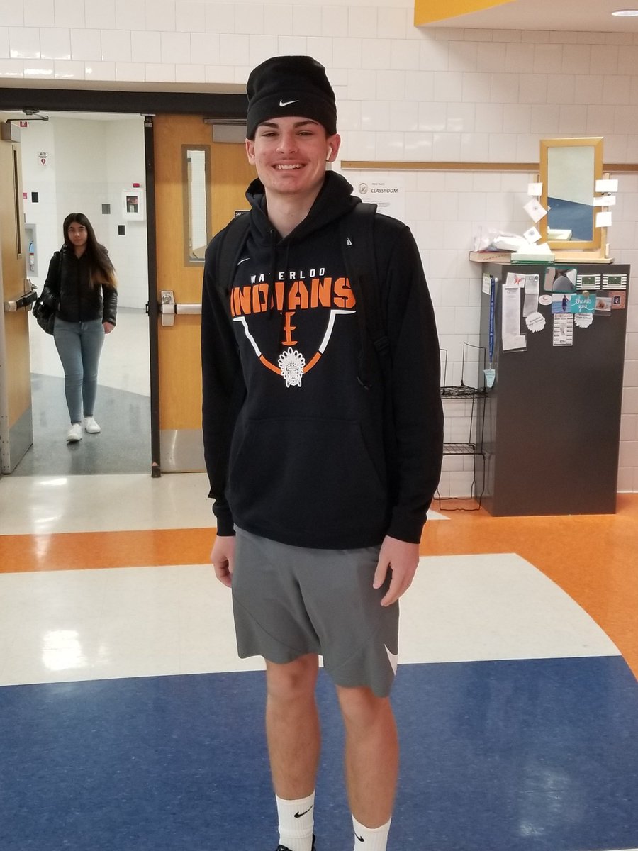 Mr. Mitchell tweet media