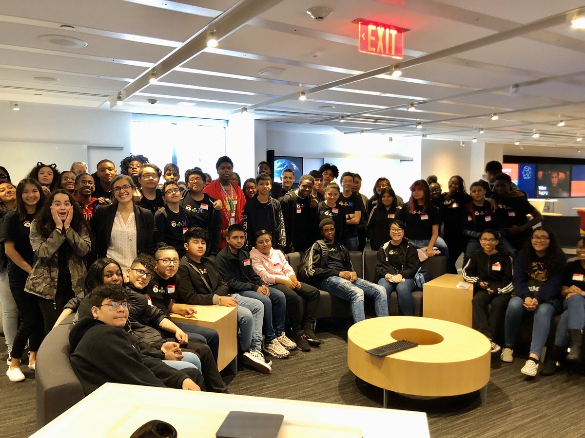 DanilleJager's tweet photo. Celebrity sighting! On our @IBMResearch tour and who walks by?! @DrTaliaGershon herself! Our @newburgh_ptech scholars were awestruck! 

THIS is the @PTECHNETWORK! 

#SheCanSTEM #Quantum #WeArePTECH #GoodTechIBM @IBMorg #WednesdayWisdom @EmpireSTEMNY #Scientist https://t.co/LgvYZTE6IJ