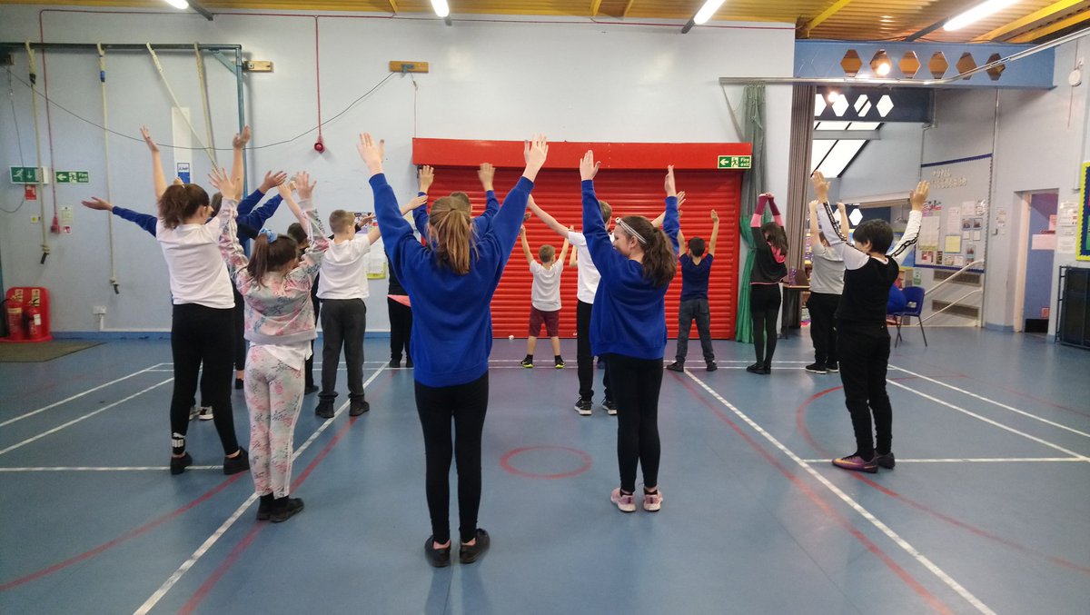 YDanceScotland's tweet photo. Kelly's had a great day teaching at @GarnockPrimary @BridgetPrimary @GarnockCampus and Moorpark Primary (pictured) #ydanceparticipation #cashbackcreates @CB4Creativity https://t.co/FMnyPjYzk3