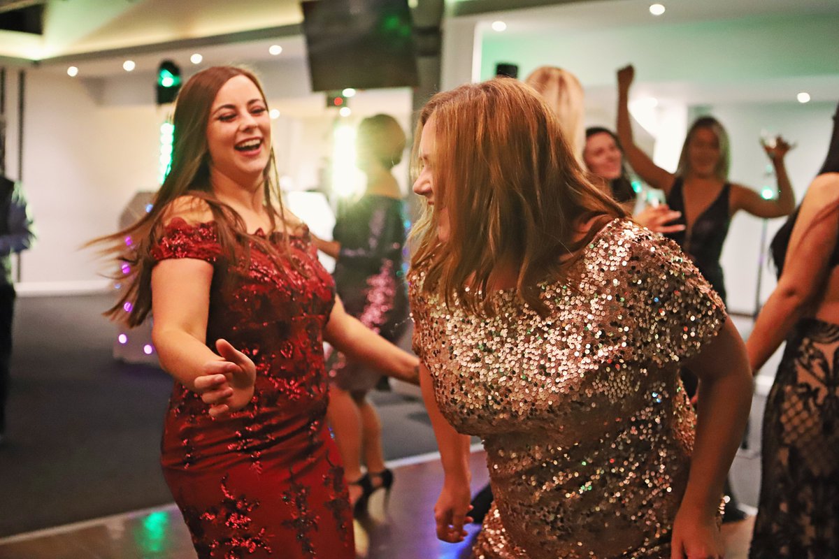 Few of my favourite shots 📸 from Saturday evenings #Hampshire Wedding Supplier Awards night 🏆 

Congratulations to all of this year’s finalists and winners 🎉

<a href="/samsavageevents/">South Coast Events</a>