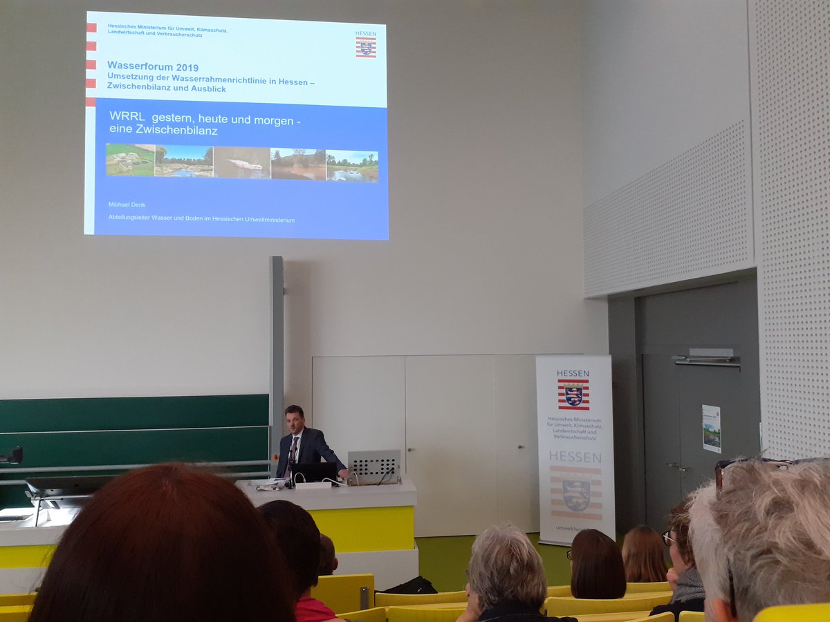 LariBreitenbach's tweet photo. Ministerium trifft Uni: Heute beim #Wasserforum 2019 von @UmweltHessen in der Uni Kassel. Wie geht es weiter mit der #WRRL? #backtouniversity https://t.co/FvUJPm8yX0
