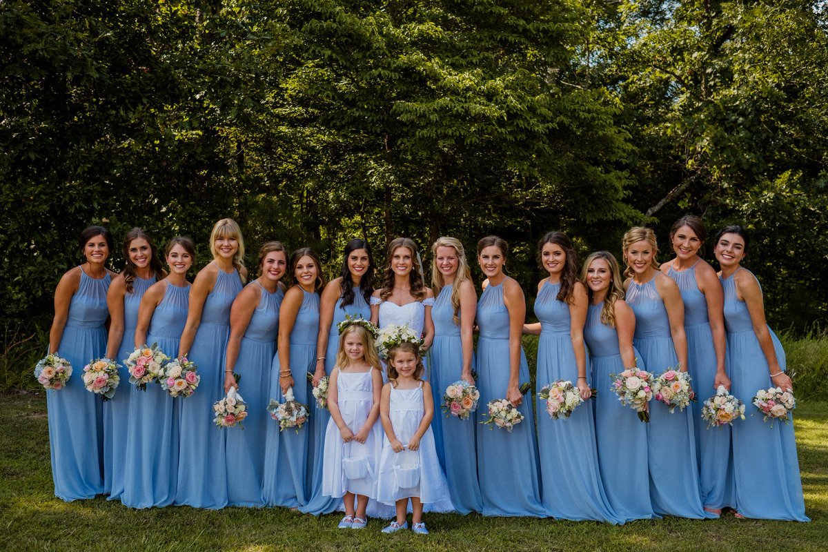 Aren't these blue #bridesmaid's dresses 👗 gorgeous? They are a perfect choice for a spring #wedding! Don't you think so?

#bridesmaidsdresses #weddingdresses #weddinggowns #outdoorweddings #signatureoccasions #jacksonweddings #gettingmarried #springweddings #weddingparty