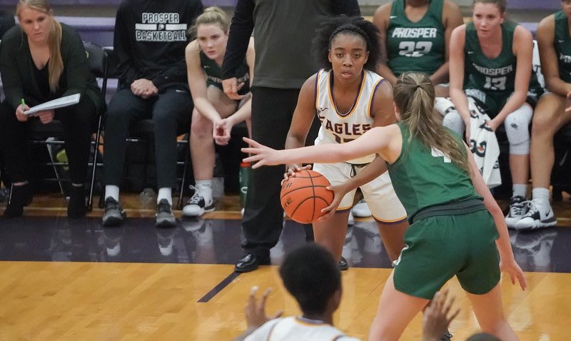 LE_HOOPS's tweet image. 🔥🔥🔥STATS vs. Prosper 
@LE_HOOPS 
Jr. SF @kphoops10 
21 pts, 5 reb, 2 stl

FT 60% 👀
📸: @wgooden 
#txhsgbb #txhshoops #versatilitymatters @eye_richardson @richardsonhs1 @CoachPels @coachdansby