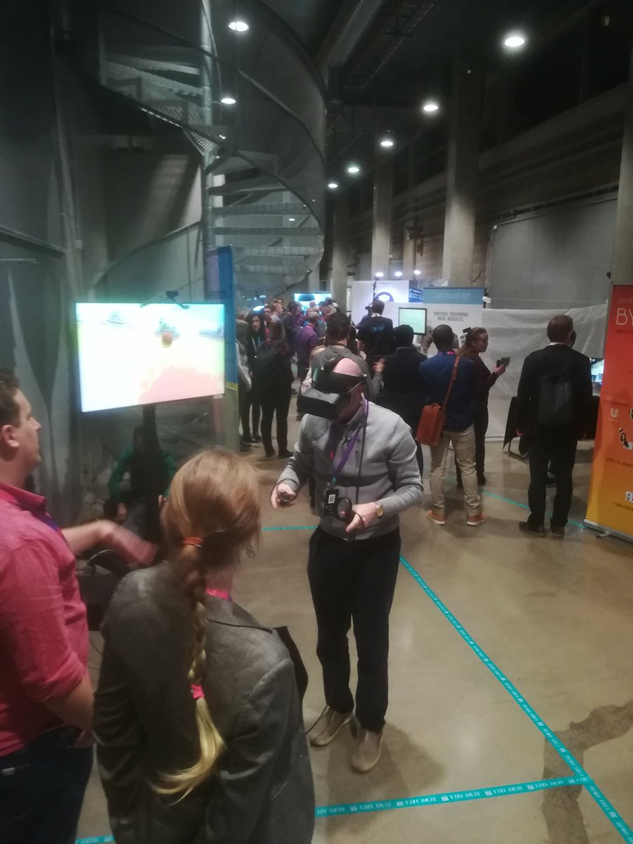 metropolia's tweet photo. Tunnelmia #metropolia 'n Arabian kampuksella juuri tapahtuvasta huikean coolista virtuaalisen- ja lisätyn todellisuuden #MatchUp2019 - The XR Eventistä, joka keskittyy VR- ja AR-alan yrityksiin, teknologioihin sekä luovaan alaan. #HXRC #XREvent https://t.co/ObbcJFBpdt