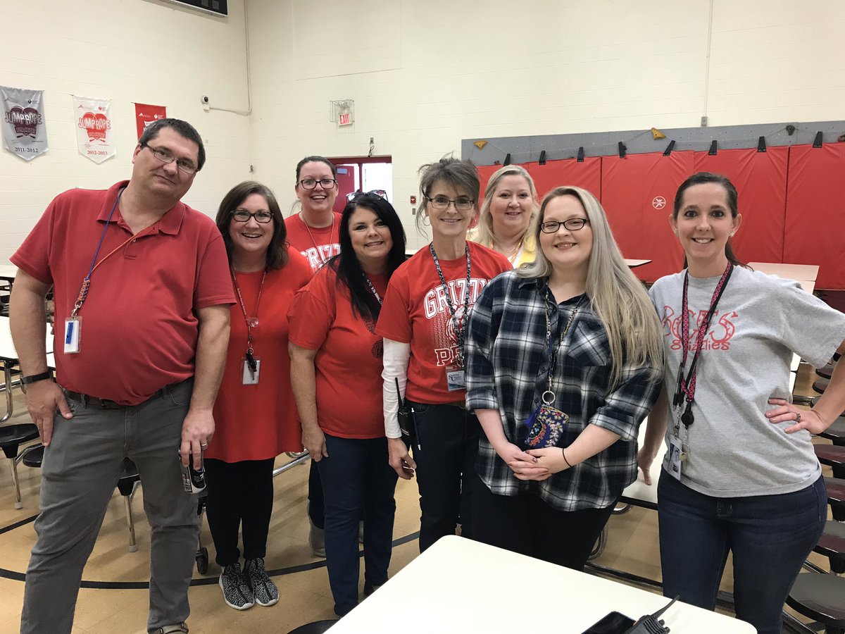 BluffCityElem's tweet photo. We are ready for Thanksgiving Lunch Day 1! @SullCoSchools https://t.co/yIURA6Ekue