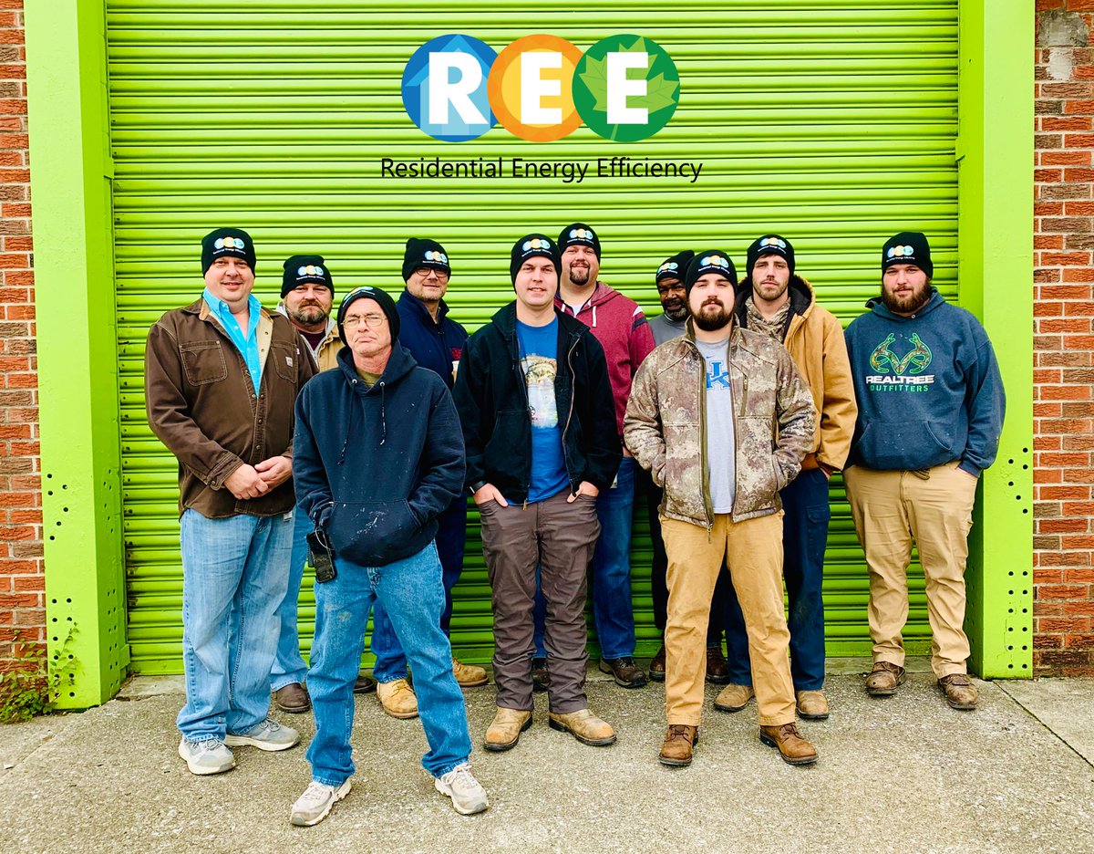 _REE_Training's tweet photo. These guys are ready to do some hands-on energy efficiency retrofit training! #energyefficiency #retrofit #buildingscience #airsealing #insulation #hvac #bpi #trainingcenter #irec #learnree https://t.co/9PJUN8WDct