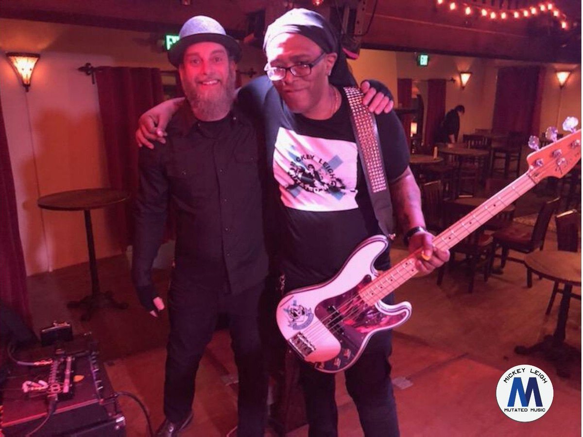 MickeyLeighNYC's tweet photo. big thanks to Greg from Pajamazon
#mickeyleigh #punk #rock #music #mutatedmusic #band #musiclover #lyrics #punk #punkrock #nyc #rocknroll #album #woodstock #pajamazon #thecolony https://t.co/gH2wuVWnrF