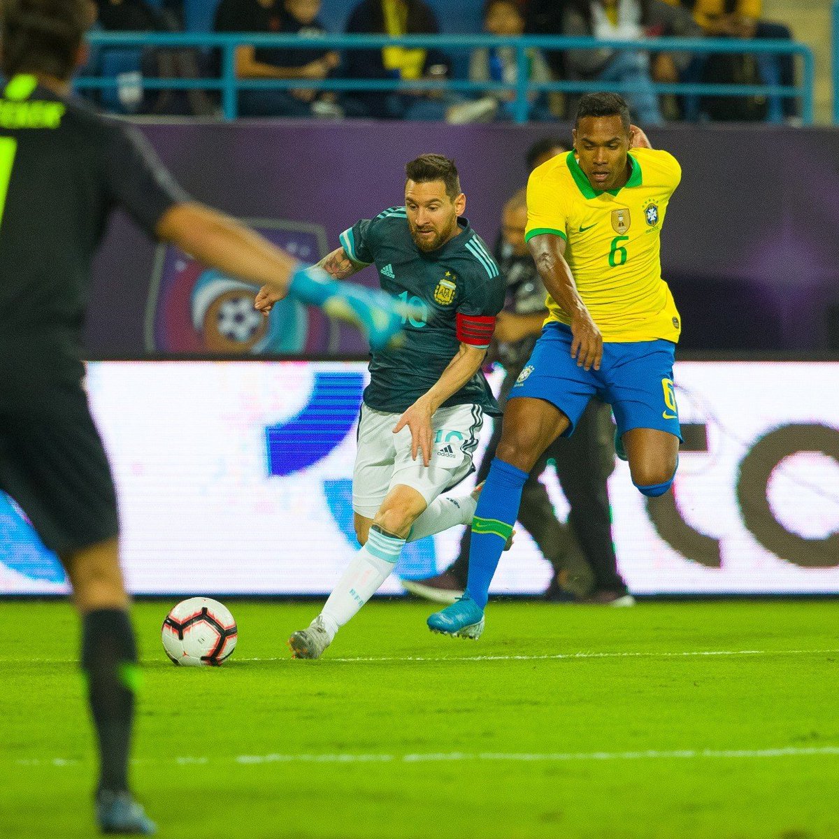 هدف ميسي توج #الأرجنتين بكأس "#السوبر_كلاسيكو"
#موسم_الرياض يشهد انتصاراً جديداً للأرجنتين على #البرازيل
#عالم_الرجل
@RiyadhSeason
@Turki_alalshikh
https://t.co/ztTYNVamEP https://t.co/bAMuriT9bN