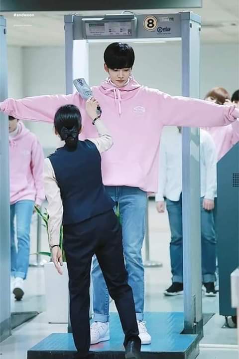 ติ่งซีรี่ย์จีน...เกาหลี..😘😘😘 tweet media