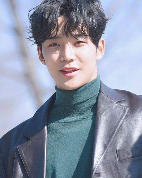 ติ่งซีรี่ย์จีน...เกาหลี..😘😘😘 tweet media