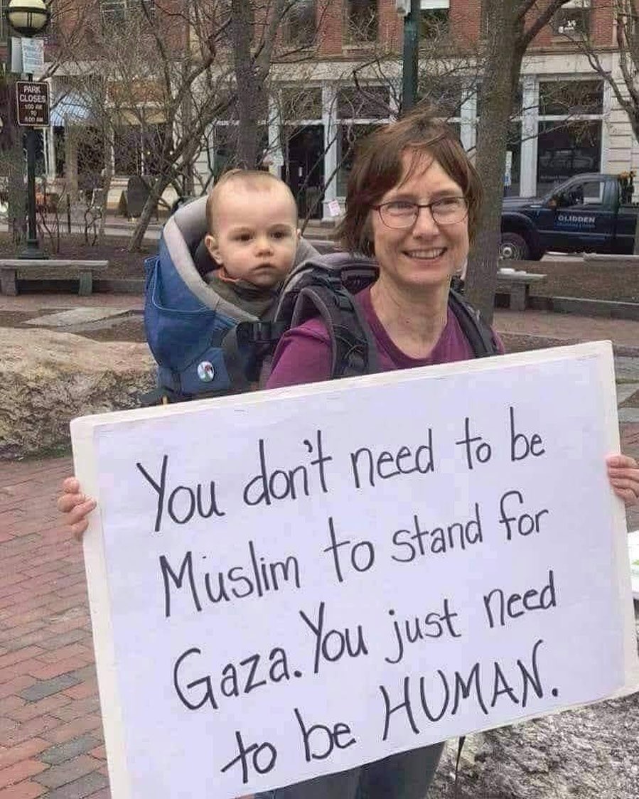 ahmad_ray23's tweet photo. This picture speaks volume 😔✊ https://t.co/n9ZXVejJcz
