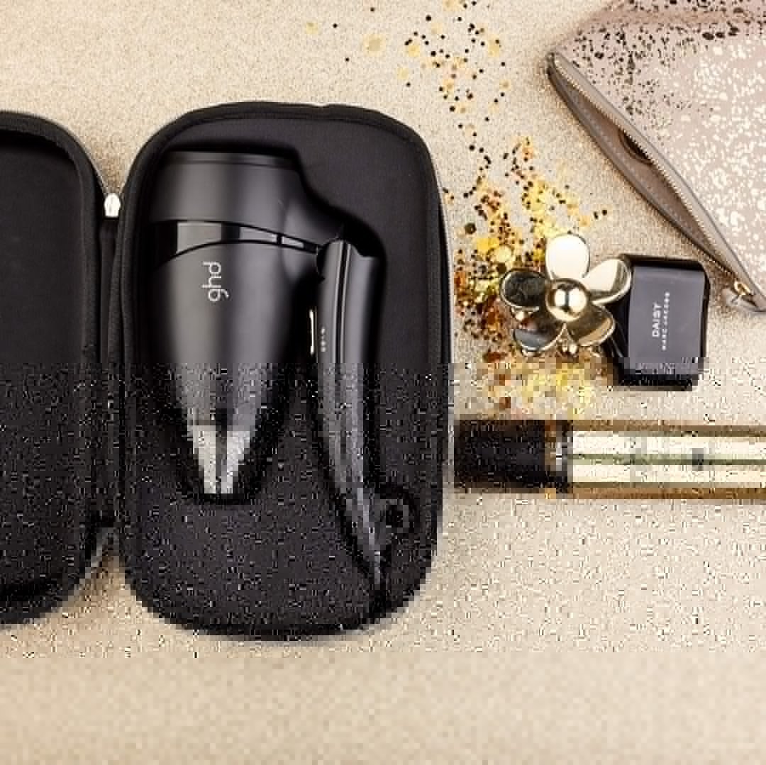 FrancescoWinton's tweet photo. Can't get enough of your GHD Air? Look at the travel dryer ❤ with 70% of the power of the Air the travel dryer won't leave you disappointment! #ghdtraveldryer #ghd #ghdhair #ghdpro #christmaspresents #chrismasgifts  #beautifulhair #francescogroupwinton #bournemouthsalon https://t.co/I8awv6kIJB
