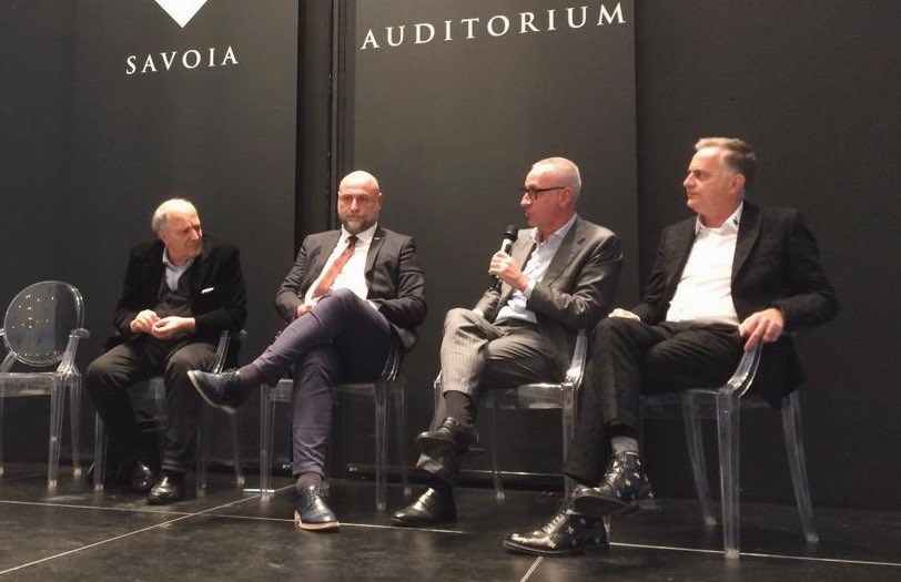 Prosegue il dibattito nella tavola rotonda al convegno <a href="/CompagServizi/">Compag</a> con associazioni dei consumatori e mondo delle imprese.
La #chimica ha un ruolo chiave a sostegno dell'#agrifood, crediamo necessarie misure condivise fra gli attori del comparto, basate sulla scienza