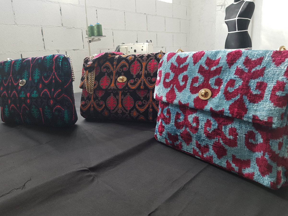 Customizando_co's tweet photo. Os dejamos una pequeña muestra del trabajo que hemos realizado confeccionado esta preciosidad de bolsos de IriBags
Bolso Florence, la novedad de esta marca preocupada por la sostenibilidad de sus productos.
Pásate por su Instagram, entra en su web y coge el tuyo
#ModaSostenible https://t.co/Ck4TTMEo7H