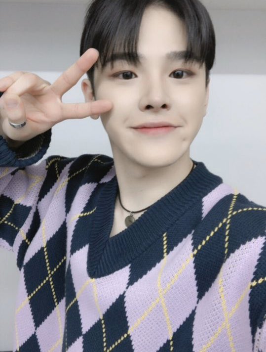 #ラユン) ついに.. D-2😁😁❤️ 美味しい夜ご飯食べて下さいね!

#MVP #엠브이피 #kpop
#라윤 #Rayoon